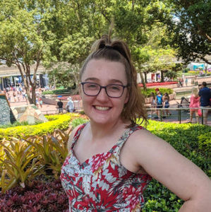 Meet your Posher, Caitlin